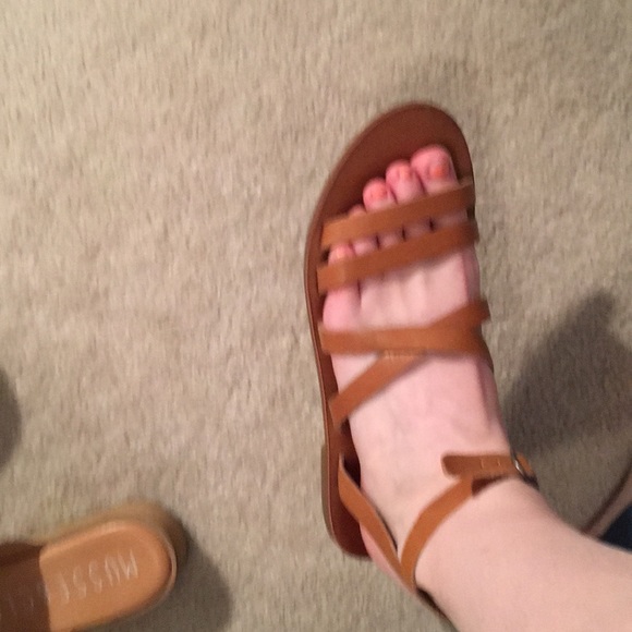 Sandals - Picture 4 of 4